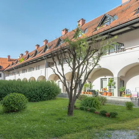 Contemporary 1-bedroom In Trnovo Ljubljana