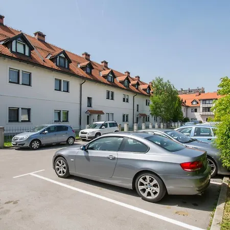 Contemporary 1-bedroom In Trnovo