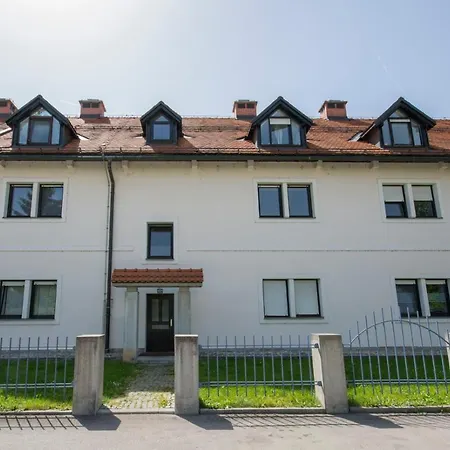 Contemporary 1-bedroom In Trnovo Appartement *